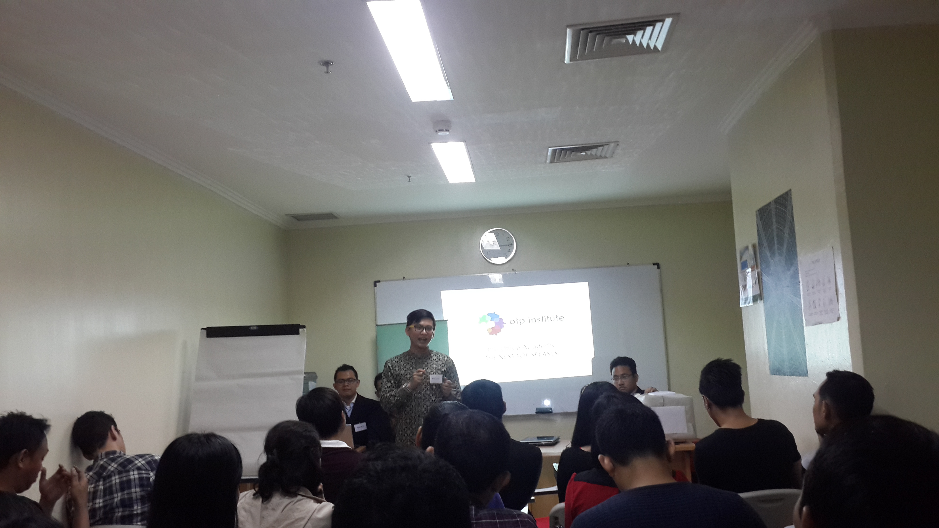 Sales pitch and management improvement training at a retail multinational corporation